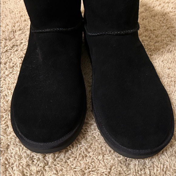 Koolaburra Black Suede Ankle Booties with Fur Lining NEW Sz 10 - Picture 2 of 6